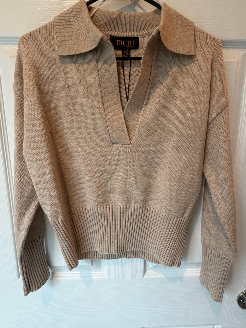 TRUTH Beige V-Neck Polo-Collar Sweater